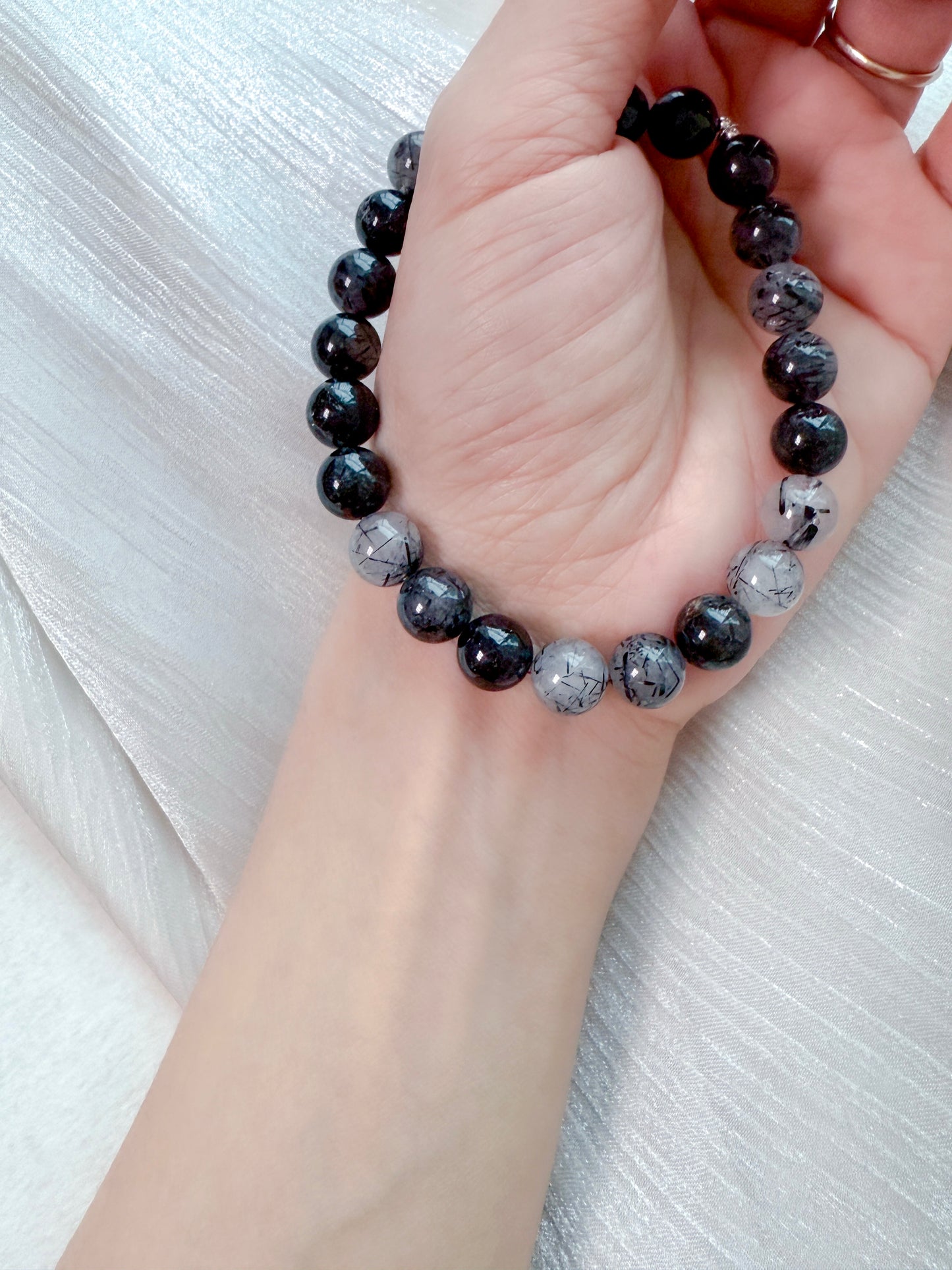 黑髮晶手鏈（男款）
